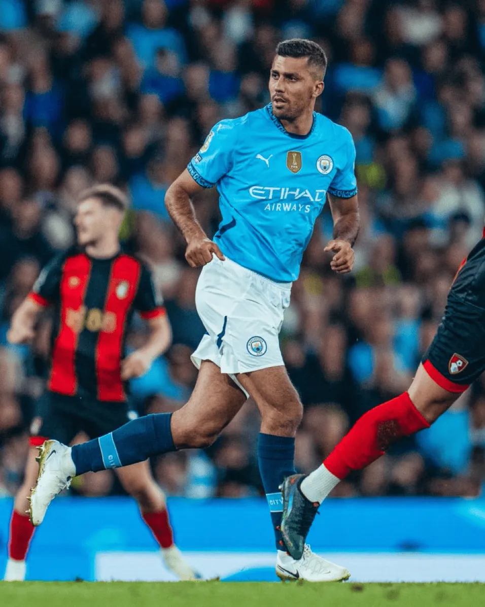 包含比利亚雷尔险胜，顽强拿下宝贵三分的词条