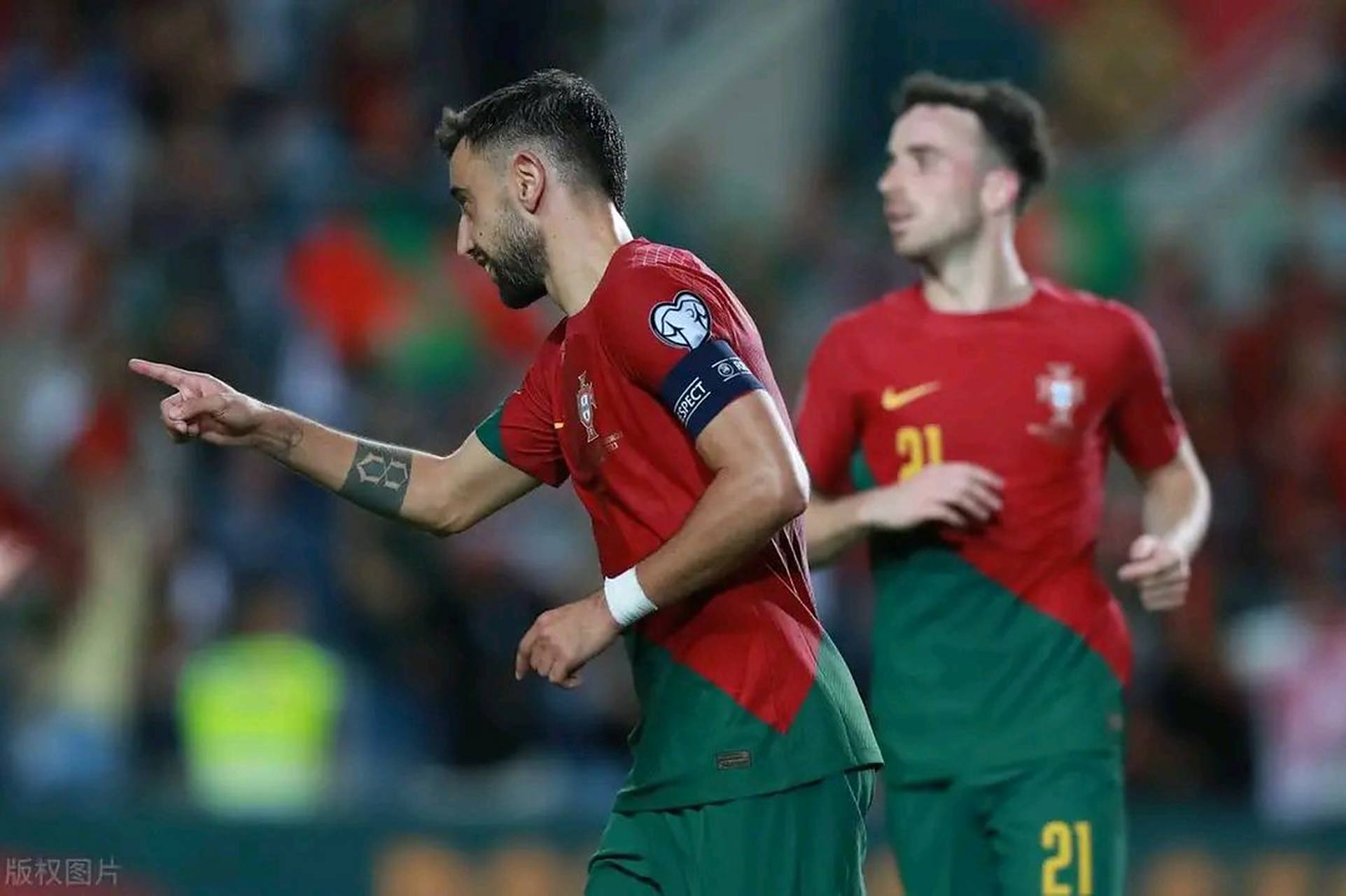 卢森堡队奇迹发生，晋级欧洲杯淘汰赛！