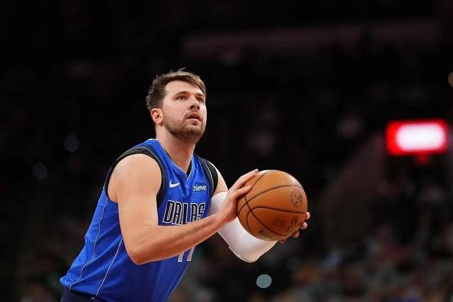 爱游戏官方入口-包含托特纳姆热刺取得关键胜利，继续追赶领头羊的词条