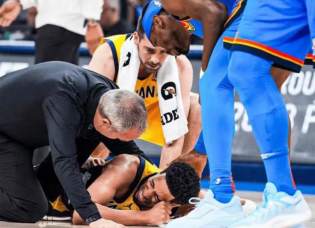 雷霆绝杀步行者,德罗赞扛起全队 雷霆绝杀步行者,德罗赞扛起全队