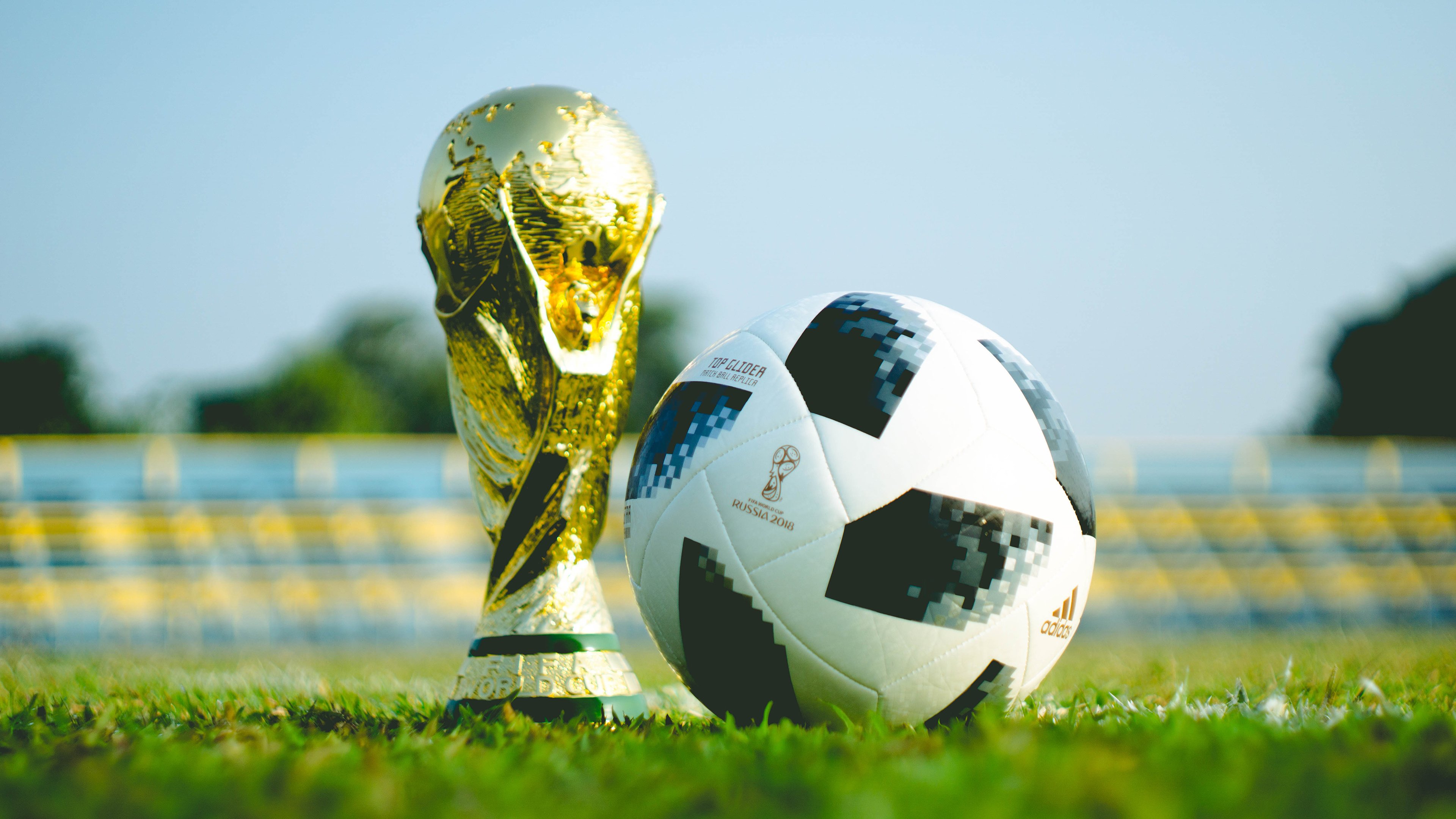 当黑马撕裂足球旧秩序,2026世界杯,罗马尼亚用齐耶赫的魔术与团队铁幕,为英格兰写下最痛的八分之一